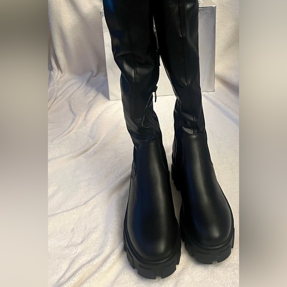 Azalea Wang Slim fit stretch thigh boots. Size 9 women’s. - Picture 4 of 9